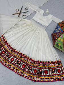 Dernier créateur pur coton Gamthi imprimé travail Lehenga Choli par FabZone vêtements indiens et pakistanais - Product Image 5