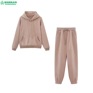 Conjunto Deportivo de Buena Calidad en Colores Claros, Sudadera con Estampado Tie Dye y Pantalones de Chándal 100% Algodón, Grueso y Transpirable - Product Image 3