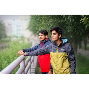 Navigate Coupe-vent respirant Gortex Soft Shell en polyester enduit résistant à l'eau Caractéristiques de fitness Technologie imperméable à l'eau - Product Image 1