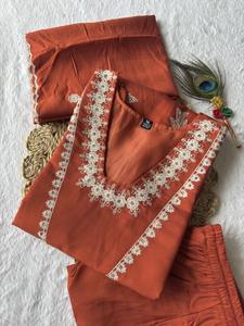 Ensembles de Kurta indiens traditionnels de travail à la main de qualité supérieure pour les femmes - Product Image 3