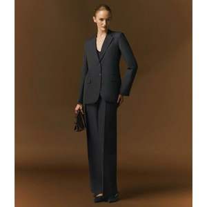 Sola Collection d'été élégant taille haute antistatique rayé pantalon pour femme plat avant meilleurs services ODM fabriqués au Vietnam - Product Image 1