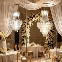 Meilleures ventes : Centres de table de mariage en métal et acrylique, centres de table LED rechargeables pour la décoration de tables de mariage, événements, extérieur et intérieur