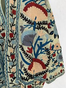 Suzani chaqueta de mujer bordada, chaqueta Kantha Floral, Kantha Vintage chaquetas hechas a mano abrigo, chaquetas kimono de diseñador para niña - Product Image 6