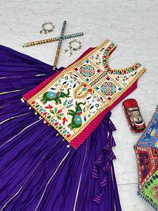 Lanzamiento Navratri Special Lehenga Choli con Seis metros Big Flair - Product Image 5