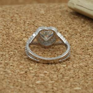 Anillo de diamante cultivado en laboratorio de plata 925 de alta calidad 1,50 quilates corte de corazón VVS2 E Color IGI certificado ético sostenible al por mayor - Product Image 6