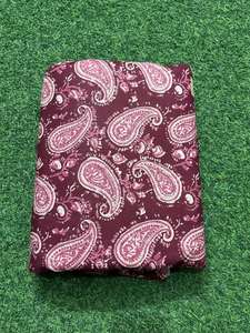 Tissu en coton indien imprimé floral brun rougeâtre Textile élégamment fait à la main pour rideaux intemporels - Product Image 4