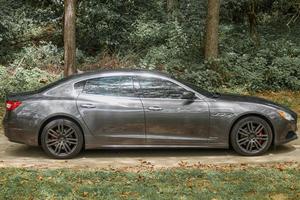 Q -uattroporte S Q4 GranLusso Usado, Motor V6 Biturbo de 3.0 Litros - Product Image 4