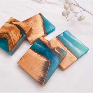 Dessous de verre en époxy en bois moderne, léger et de luxe Tapis carrés d'isolation thermique pour le thé Dessous de verre en bois de résine - Product Image 4