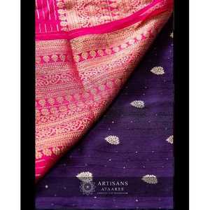 Sari en soie crêpe violette avec élégante broderie Zari - Product Image 3