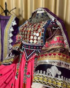 Robes afghanes pour femmes sélectionnées avec soin, couleurs personnalisables, robe kuchi faite à la main avec des broderies colorées, manches longues, en mousseline de soie, ethnique - Product Image 3