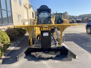 Cargadora compacta usada CAT 299D3 con accesorio triturador de servicio pesado, pocas horas de uso, máquina potente para trabajos agrícolas en venta - Product Image 4
