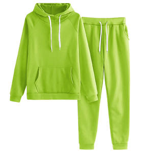 Conjuntos de Jogger unisex más vendidos para hombres y mujeres, cómodos y de moda para todas las edades para uso en exteriores con cuello con capucha - Product Image 2