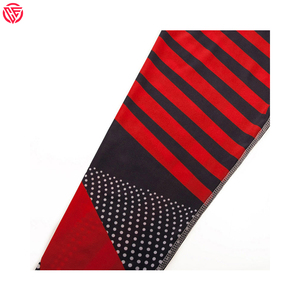 Rashguard unisexe respirant de haute qualité, 100% polyester, en gros, fabriqué au Pakistan - Product Image 3