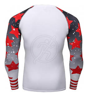 Dernier modèle de vêtements de sport pour hommes Rash Guard à manches longues de couleur rouge avec logo personnalisé - Product Image 3