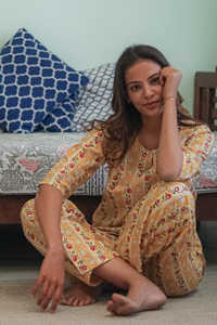 Elegante traje de noche estampado Floral a mano para mujer Alta demanda Verano Otoño Primavera Ropa de dormir de La India Uso diario - Product Image 5