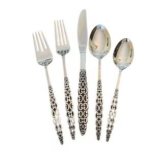 Top vente couteau en métal fourchette cuillère ensemble de couverts argenterie en acier inoxydable couverts modernes en métal ensemble pour mariage occidental - Product Image 2