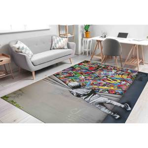 Alfombra Impresa - Diseño Moderno de Graffiti Colorido Estilo Banksy para Cuarto de Hombre, con Pelo Suave - Product Image 3