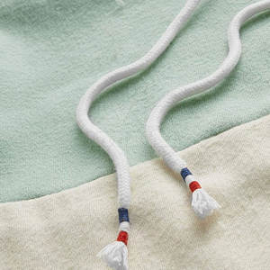 Sweat à capuche d'hiver coupe ajustée pour femmes de haute qualité tissu tricoté en soie confortable avec logo avant doublé pour une utilisation en extérieur - Product Image 4