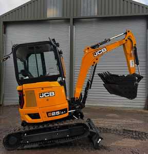 Mini-excavatrice JCB 25Z-1 de 2,5 tonnes à rotation zéro, 18,4 kW, diesel, hydraulique, compacte, pour travaux de construction - Product Image 3