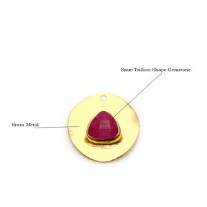 Vente en gros 8mm pendentif coeur à facettes trillion arc-en-ciel pierre de lune pierre précieuse plaqué or 18K laiton de luxe pierre de naissance enfants - Product Image 3