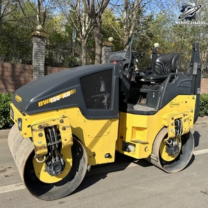 Compacteur vibrant à double tambour BOMAG BW120 d'occasion, poids de travail 2,7 tonnes, marque allemande originale, petit compacteur - Product Image 3