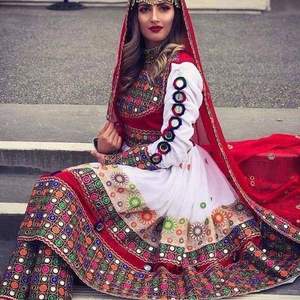 Tenues Kuchi élégantes pour événements culturels et robes Kuchi avec travail en miroir 2024 - Product Image 1