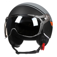 Casque de moto jaune rétro élégant, accessoires de sécurité, demi-casque personnalisé à double visière, protection fonctionnelle pour la tête de moto