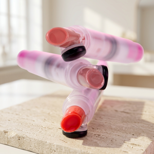 Baume à lèvres coréen protecteur et rafraîchissant, couleur corail, avec couvercle automatique pour une hydratation et une sublimation naturelle des couleurs - Product Image 1