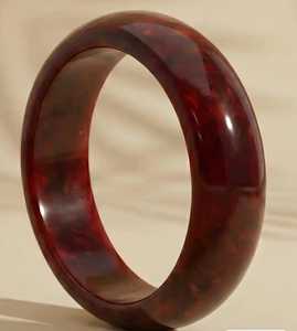 MN Exports <b>Red</b> Resin Bangle for Women Gift Islamic Elegant Round Design Smooth Polished Finish Fashion Jewelry Accessory - Product Image 4