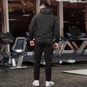 Survêtement personnalisé de marque OEM pour hommes survêtement de course en nylon survêtement personnalisé pour hommes - Product Image 3