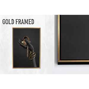 Elegante Impresión de Brazalete Dorado de Mujer Africana: Arte de Pared en Lienzo, 1 Pieza con Marco Dorado - Product Image 1