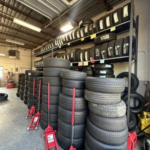Neumáticos Radiales Sin Cámara al Por Mayor, Nuevos, 225/40ZR18, para Reemplazo/Reparación, Garantía de 4 Años, Velocidad T - Product Image 4