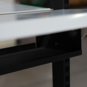 Présentoir métallique autoportant moderne avec revêtement en poudre, personnalisé pour le merchandising en magasin, par le fabricant vietnamien ADong – Qualité supérieure - Product Image 5