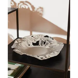 Tazón Decorativo de Metal Martillado para Uso Doméstico, Tazón de Metal con Diseño de Mariposa, Tazón Delicado y Seguro, Fabricado por Zahid Exports, Plateado - Product Image 2