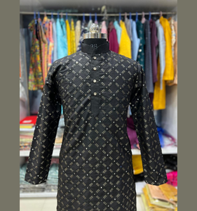 นําเสนอลําดับการสวมใส่แบบดั้งเดิมใหม่พร้อมชุด Payjama Kurta สําหรับผู้ชายที่ปัก - Product Image 1