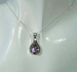 Colgante de Amatista Pera, Plata de Ley 925, Joyería de Piedras Preciosas Hecha a Mano, Elegante Collar para Mujer, Regalo - Product Image 6