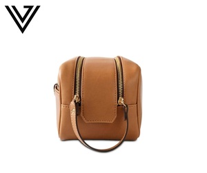 Kit de viaje impermeable con cremallera de cuero genuino ligero para hombre/mujer, Mini diseño de logotipo en relieve, neceser compacto resistente - Product Image 3