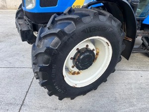2007 New Hollandd TL100A 9.176 horas 2 válvulas de carrete - Product Image 5