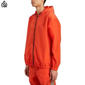 ชุดกันลม2ชิ้นสำหรับผู้ชาย2025ชุดวอร์มกันลมแบบลำลองกำหนดโลโก้ได้เอง - Product Image 3