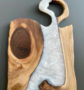 Tabla de cortar de madera y resina Tabla de cortar de resina epoxi multifuncional de Color de resina blanca personalizada Mejor venta - Product Image 1