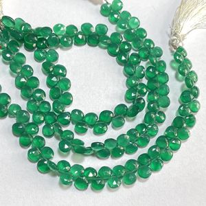 Onyx vert à facettes Briolette en forme de coeur perles de pierres précieuses naturelles pour bijoux perles de pierre - Product Image 1