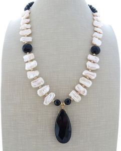 Collier en résine fait main, style moderne et vintage, pour femmes, avec pendentif à motif personnalisé, artisanat Anees. - Product Image 1