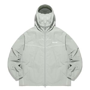 Veste coupe-vent imperméable pour homme avec capuche Manteau de sport léger en denim Logo personnalisable Vêtements d'extérieur à fermeture éclair teintés dans la couleur - Product Image 2