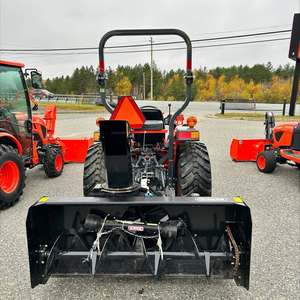 Tracteur à roues 4x4 série L02 L3302 et chargeur LA526 avec souffleuse à neige, moteur 37 CV, à vendre - Product Image 3