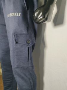 Pantalon cargo décontracté pour homme, taille moyenne, devant plat, style délavé foncé, teint uni, service OEM disponible, pantalon pour homme - Product Image 2