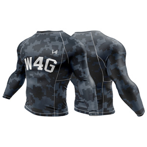 Maillot de sport personnalisé pour homme, léger, respirant, à compression, à séchage rapide, haut de sport ajusté à haute élasticité pour la salle de sport, le yoga et les sports - Product Image 1