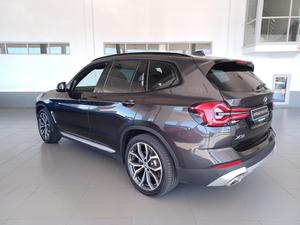 BMW X3 XDrive20d 2022 Voiture d'occasion avec caméra arrière Sièges en cuir Direction gauche - Product Image 2