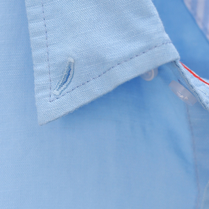 เสื้อเชิ้ตแขนยาวผู้ชายสีฟ้าอ่อน ผ้าฝ้าย ใส่สบายสำหรับฤดูร้อน แห้งเร็ว ทรงปกติ ขายส่ง รับสั่งซื้อจำนวนมาก และรับผลิตแบบ OEM - Product Image 6