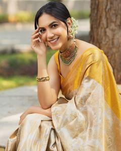 High Quality Heavy Jacquard Silk <b>Sarees</b> with <b>Golden</b> Big Jacquard Weaving Border Indian & Pakistani Clothing - Product Image 3