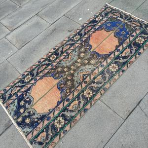 Tapis de 2,2 x 4,8 pieds, tapis turc vintage, tapis bleu style sud-ouest - Product Image 2